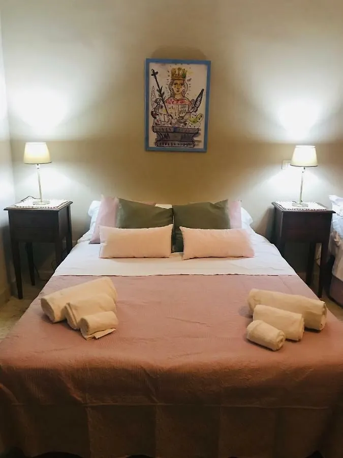 קטאניה Aituzza B&B 2*,